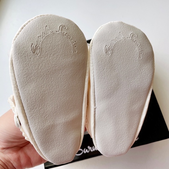 Sarah Louise Ivory newborn Baby Pre-Walker Shoes - Picture 3 of 8